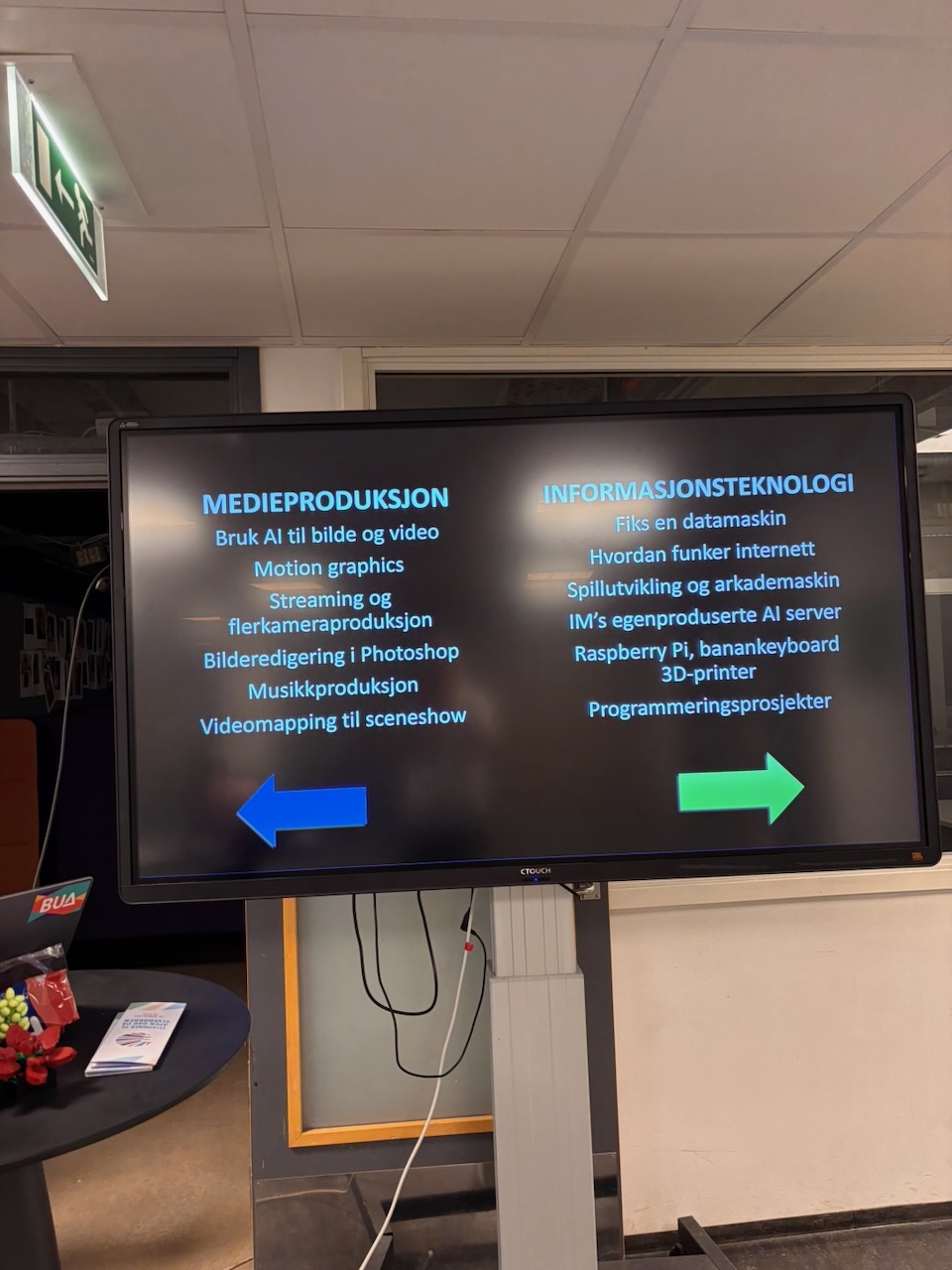 en skjerm med tekst på