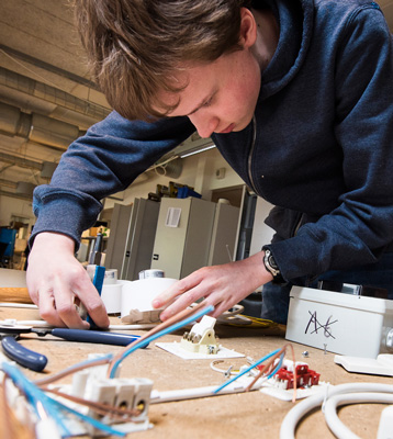 EL lager elektrisk krets med brytere og kontakter