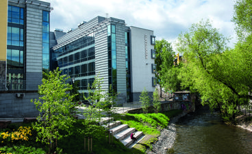 Elvebakken ligger fint til ved Akerselva