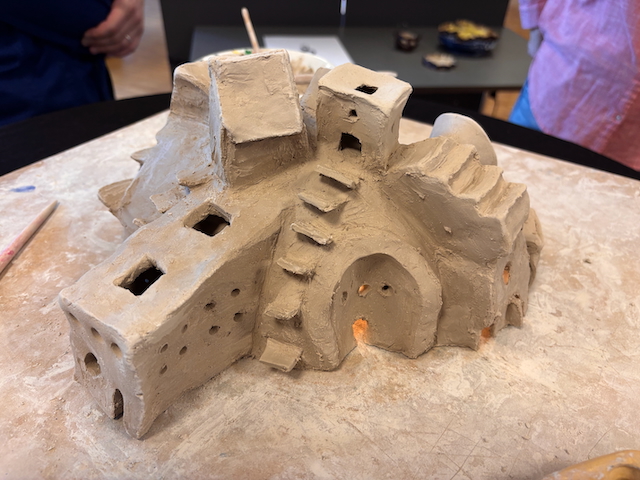 en tremodell av et hus