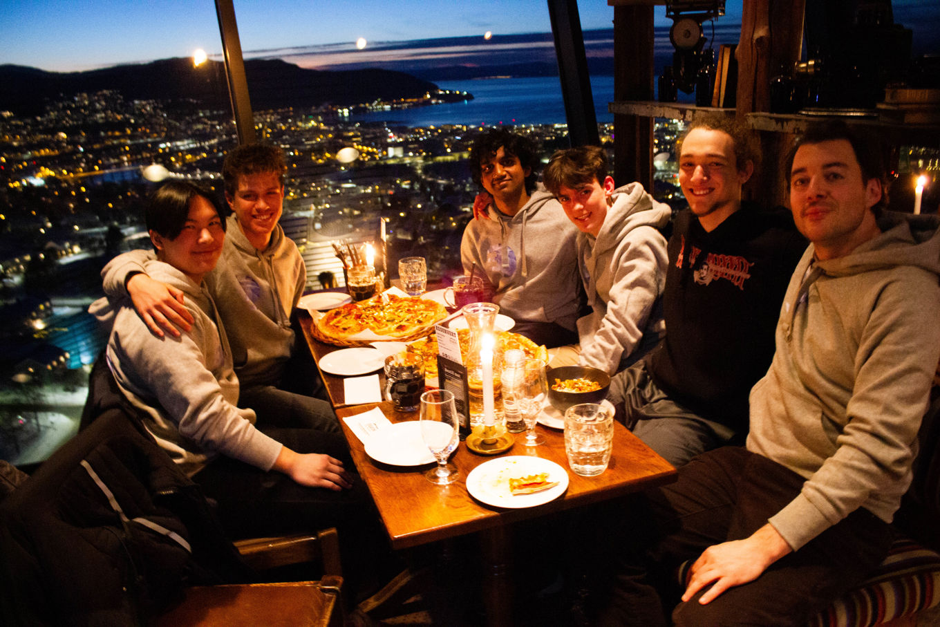 Foto: Harald Zeigler Pizza i Tyholttåret